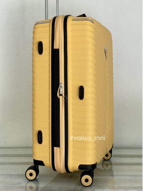 Чемодан Snowball 05103 - средний размер - желтый