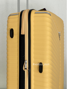 Чемодан Snowball 05103 - средний размер - желтый