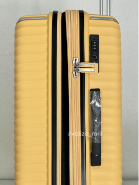 Чемодан Snowball 05103 - средний размер - желтый