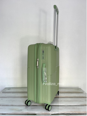 Чемодан Snowball 20403 - средний размер - фисташка