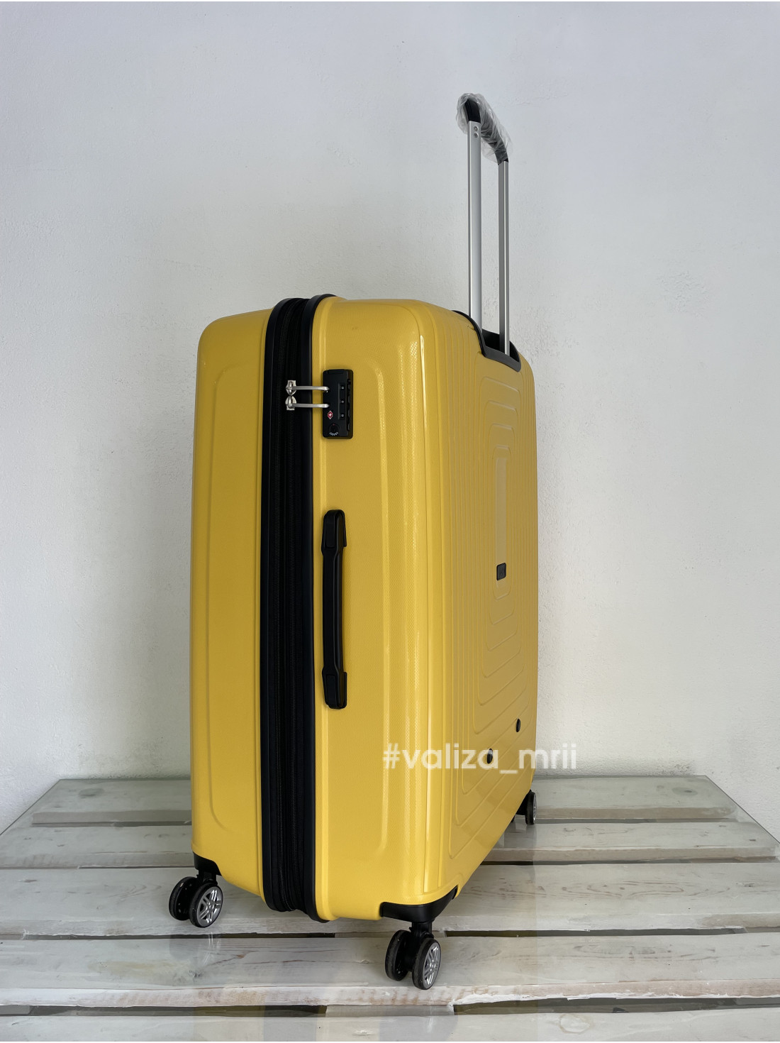 Валіза 241 Airtex Paris - великий розмір - жовтий — купити у Києві