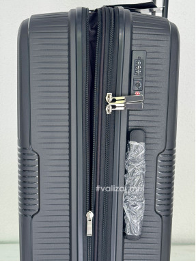 Чемодан 251 Airtex Paris - средний размер - черный