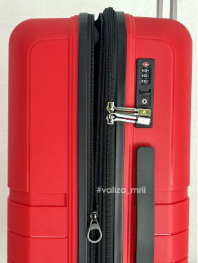 Валіза Snowball 39403 - середній розмір - червоний