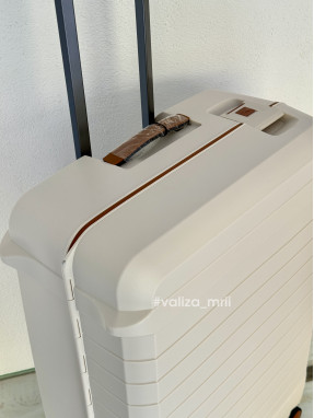 Валіза Snowball 57203 - середній розмір - молочний