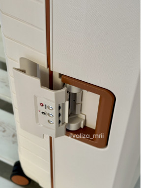 Валіза Snowball 57203 - середній розмір - молочний