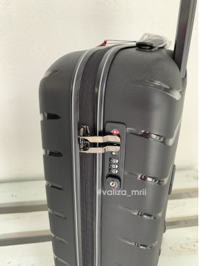 Чемодан Snowball 61303 - ручная кладь - чёрный