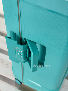 Чемодан Airtex Pаris 645 - средний размер - мятный