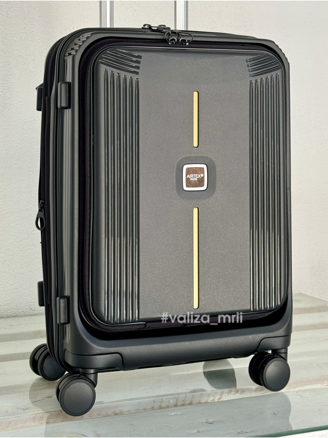 Air Seat ブラック100kg S523101 Валіза Airtex Paris 647 - ручна поклажа - чорний — купити у Києві