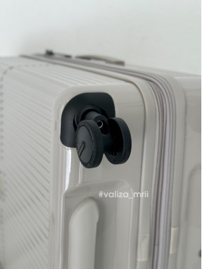 Чемодан Airtex Paris 747 - средний размер - бежевый