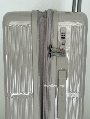 Чемодан Airtex Paris 747 - средний размер - бежевый