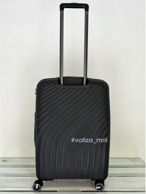 Валіза з поліпропілену - середній розмір - V&V Travel 8026 - чорний