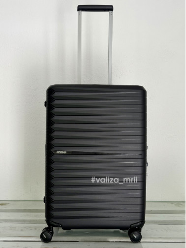 Валіза American Tourister FastForward - середній розмір - чорний