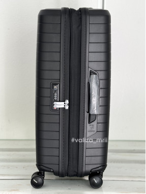 Валіза American Tourister FastForward - середній розмір - чорний