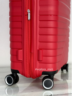 Валіза American Tourister Flytwist - середній розмір - червоний