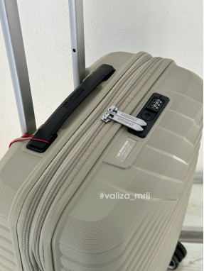 Чемодан American Tourister Flytwist - ручная кладь - бежевый