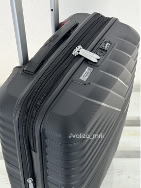 Чемодан American Tourister Flytwist - ручная кладь - черный