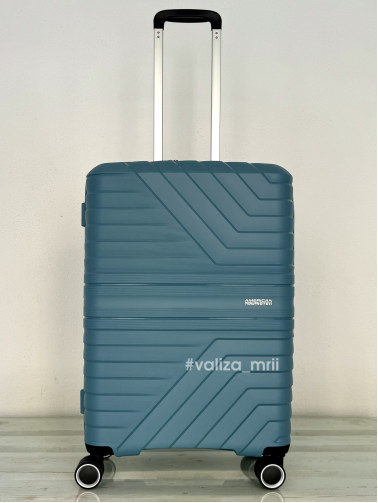 Чемодан American Tourister Flytwist - средний размер - голубой