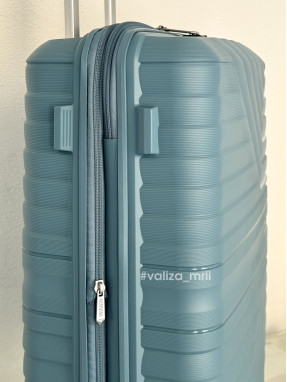 Чемодан American Tourister Flytwist - средний размер - голубой