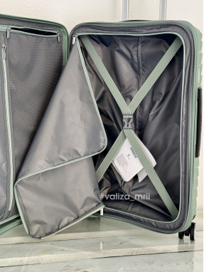 Валіза American Tourister Flytwist - середній розмір - зелений