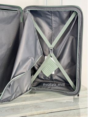 Чемодан American Tourister Flytwist - большой размер - зеленый