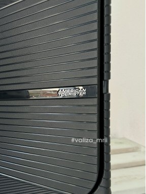 Чемодан American Tourister Airconic BLACK