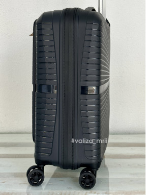 Чемодан American Tourister Airconic BLACK