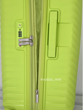 Валіза American Tourister Diablast - середній розмір - салатовий