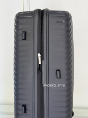 Валіза American Tourister Diablast - середній розмір - чорний