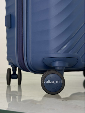 Чемодан American Tourister Diablast - средний размер - синий