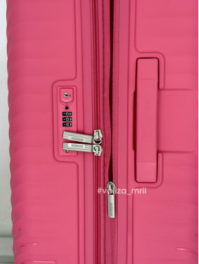 Чемодан American Tourister Diablast - средний размер - кораловый
