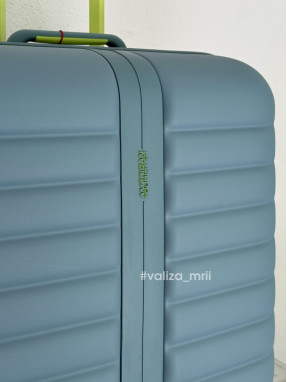 Чемодан American Tourister Neovibe - средний размер - мятный