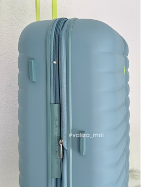 Чемодан American Tourister Neovibe - средний размер - мятный
