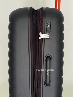 Валіза American Tourister Neovibe - великий розмір - чорний