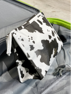 Косметичка с принтом «Коровка»