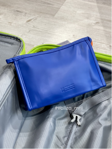 Яскрава косметичка – синій