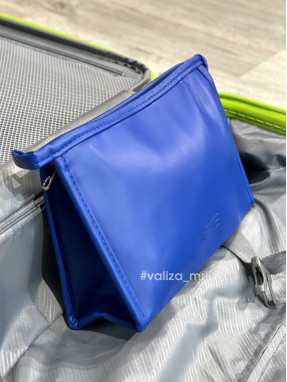 Яскрава косметичка – синій