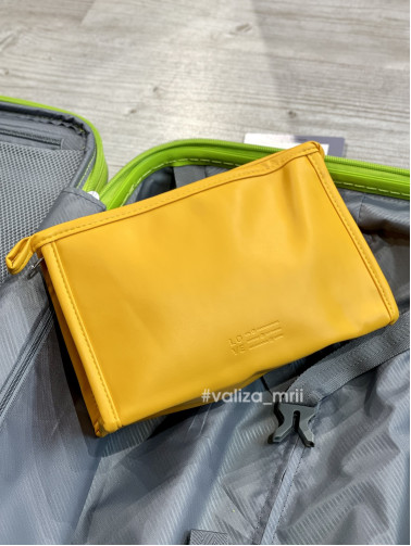 Яркая косметичка - желтый