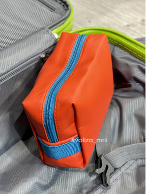 Набор из 3-х ярких косметичек - красный