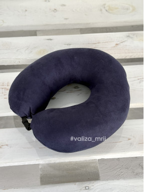 Велюровая дорожная подушка - темно-синяя