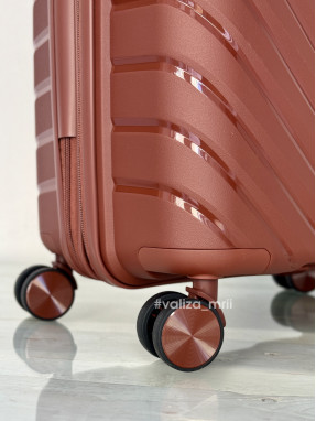 Валіза з поліпропілену - середній розмір - V&V Travel 8025 - рудий