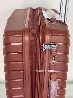 Валіза з поліпропілену - середній розмір - V&V Travel 8025 - рудий