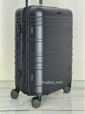 Валіза з полікарбонату - ручна поклажа - V&V Travel 8030 - чорний