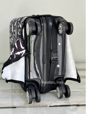 Плотный чехол на чемодан - ручная кладь - "Графити"
